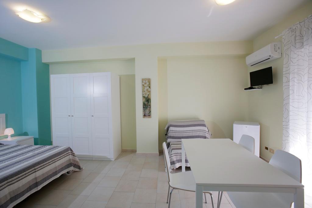 Appartamento Topazio Letojanni Quarto foto